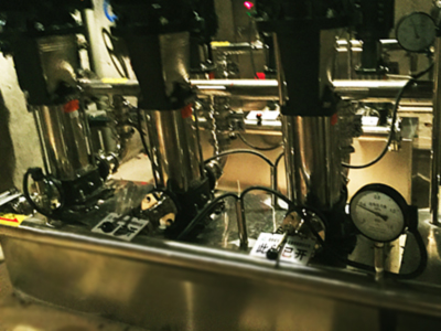  無負(fù)壓供水設(shè)備（304不銹鋼柜體，帶遠(yuǎn)程監(jiān)控）